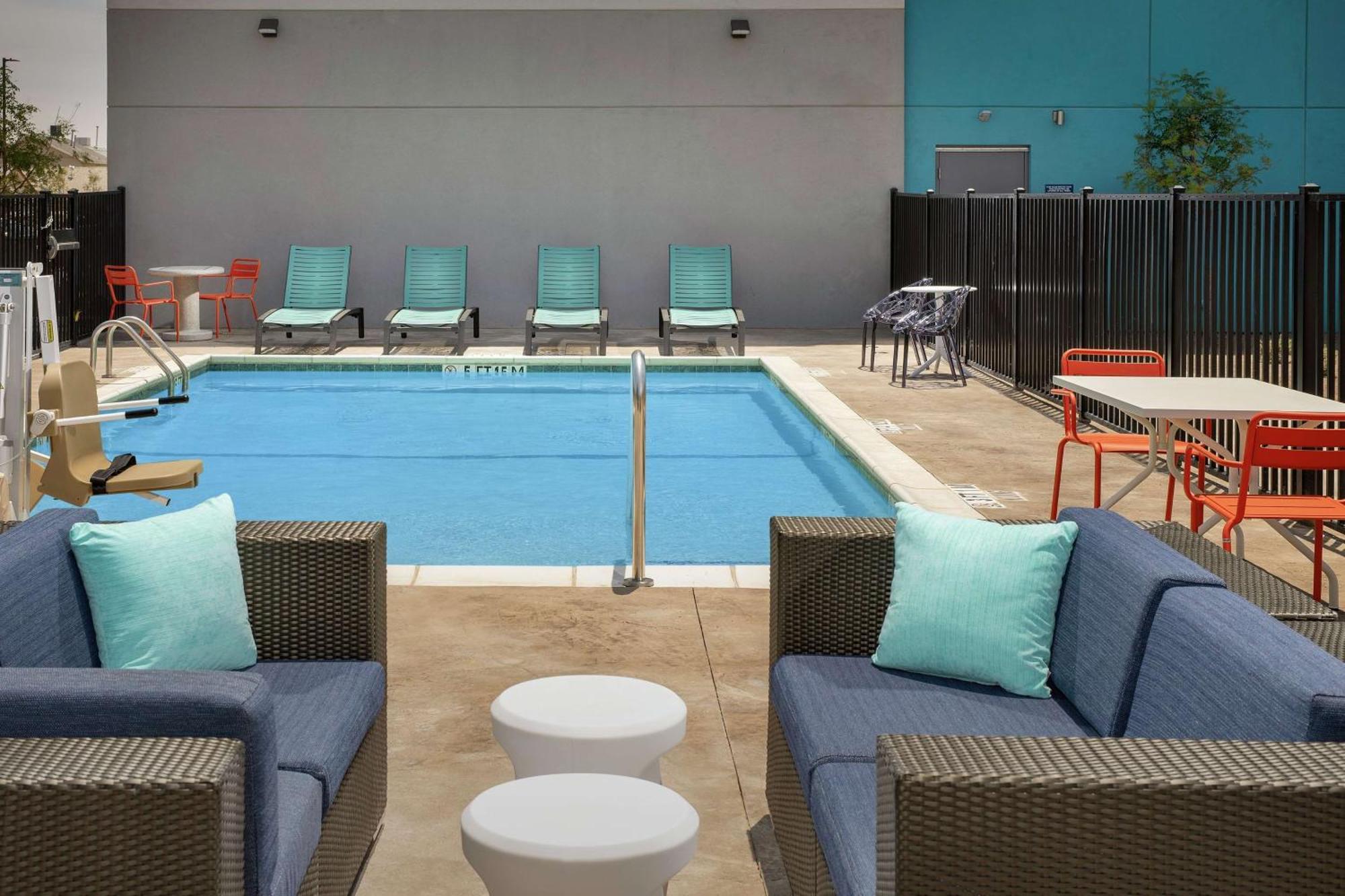 Tru By Hilton El Paso Northeast Hotel Exterior photo
